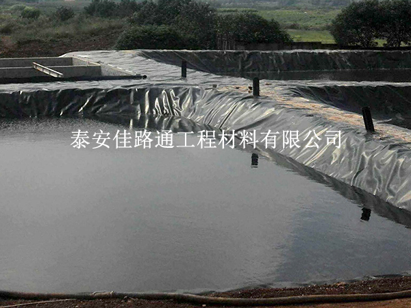 為您介紹蓄水池防滲膜檢測(cè)滲漏點(diǎn)六大步 為您介紹蓄水池防滲膜檢測(cè)滲漏點(diǎn)六大步